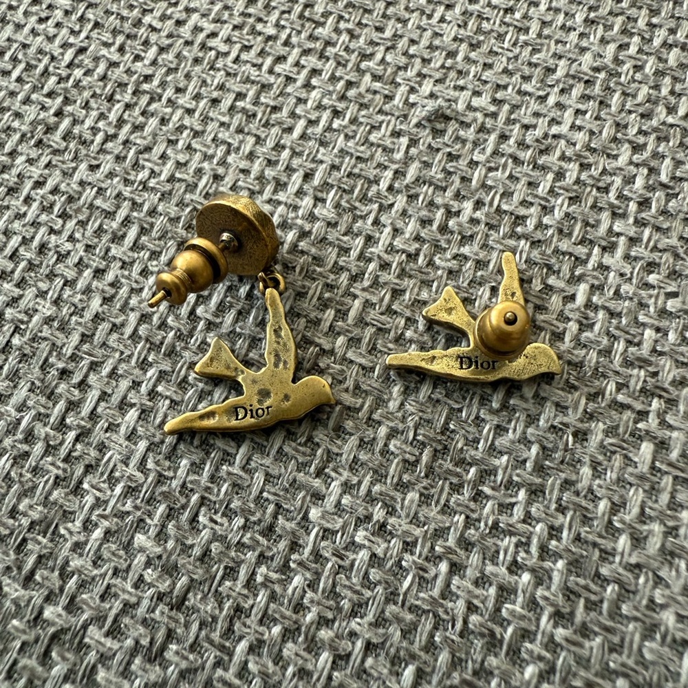 Dior bird Gold and White Pearl Stud Earrings - Picture 7 of 8